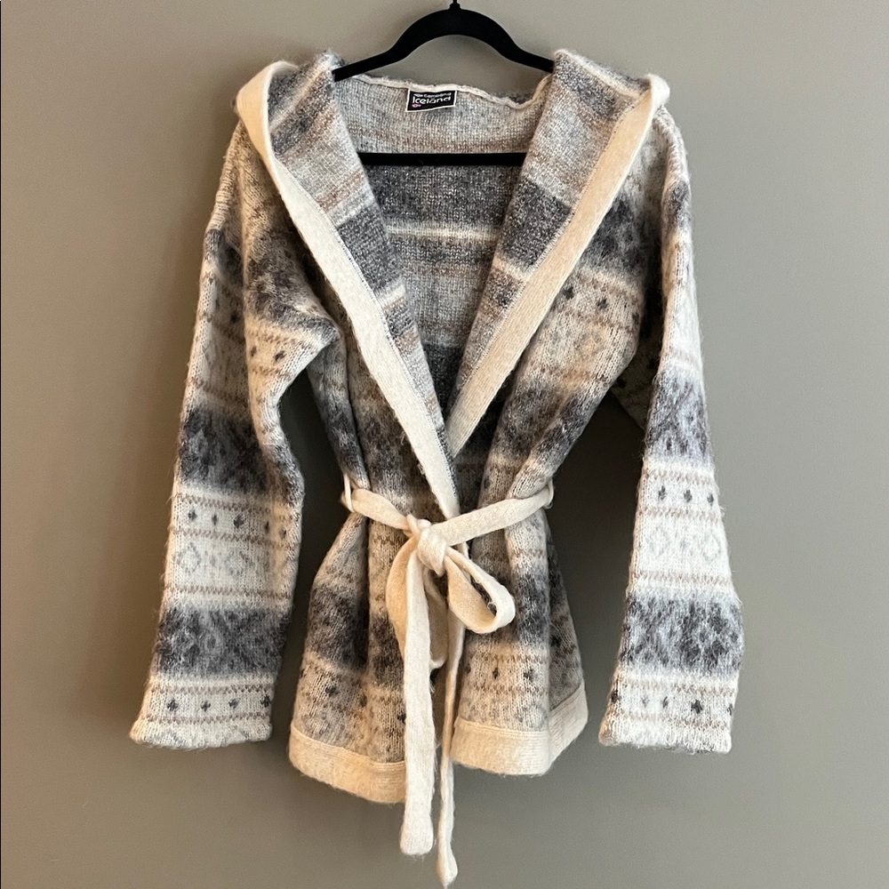 SAMBAND OF ICELAND Hooded Wool Cardigan - Gray and Cream Pattern